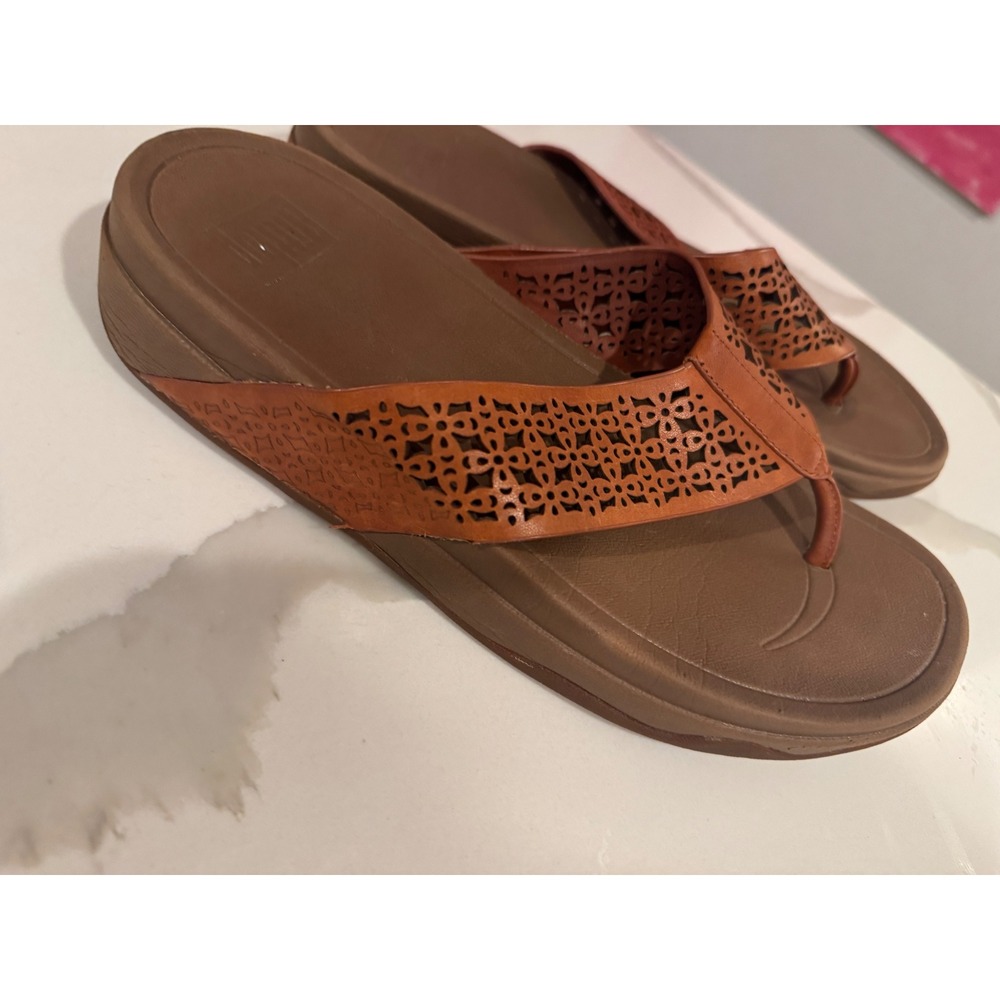 FitFlop Lulu Tan Leather Laser Cut Thong Platform‎ Sandals Womens Brown